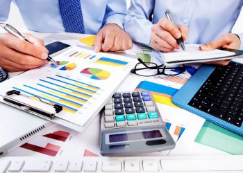 Ռուսաստանին սպառնում են տնտեսական քայքայմամբ եւ ծայրահեղ աղքատացմամբ