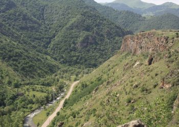 Քարվաճառի ամրոցը