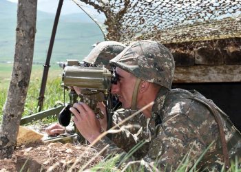 Ադրբեջանաթուրքական զույգը շտապում է