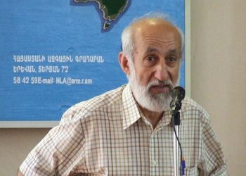 Նա լույս էր «նետում» քաոսի վրա