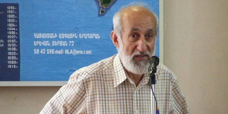 Նա լույս էր «նետում» քաոսի վրա