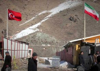 Թուրքիայի երկակի, կեղծավոր խաղերը