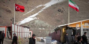 Թուրքիայի երկակի, կեղծավոր խաղերը