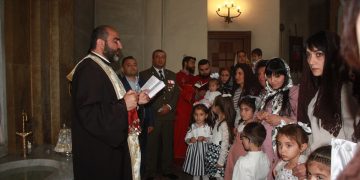 Հույսն ու հավատն ամուր պահելով