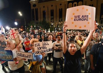 «Բաց դո՞ւռը ջարդելու» փորձ