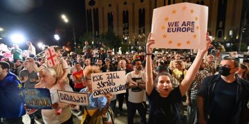 «Բաց դո՞ւռը ջարդելու» փորձ