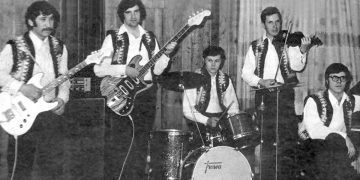 «Եվ ո՞ւր, եւ ո՞ւր է կանչում կապույտը…»