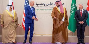 Փոթորկվող տարածաշրջան, իրարամերժ դիրքորոշումներ