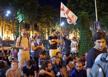 Իվանիշվիլին խախտեց «քաղաքական լռությունը»