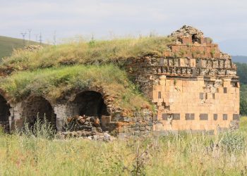 Լոռի բերդը՝ դասագիրք