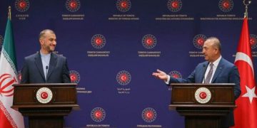 Թուրք-իրանական փոխառնչությունները