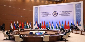 Վերադասավորումներ տարածաշրջանային ցնցումներից առաջ