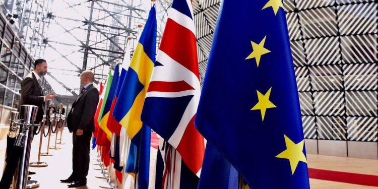 Գլոբալ փոփոխությունների երկընտրանքի առջեւ