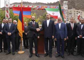 Իրանը զգուշացնում է Թուրքիային եւ Ադրբեջանին