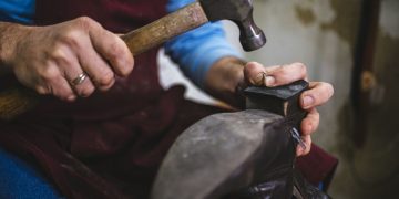 Այնշտայնը, կոշկակարը եւ քաղաքական գործիչը