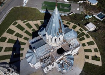 Քաղաքականությունն ընդդեմ քաղաքակրթության