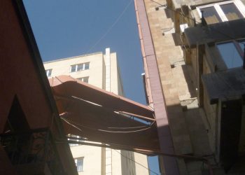 Բնակելիների պատերն ի վեր «սողացող» ծխնելույզներ