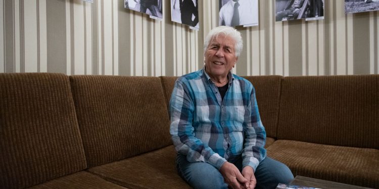 «Երգը գալիս է գաղտնի՝ իր մութ աշխարհից լույսը բերելով…»