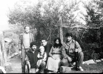 Ընկան տղերքը, որ հողը մնա-1