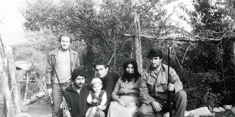 Ընկան տղերքը, որ հողը մնա-1