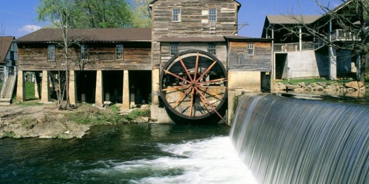 Կամուրջ հնի ու նորի միջեւ