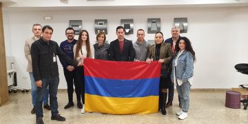 Աջակցելով հայ ժողովրդին