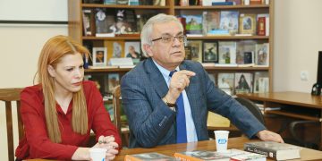 Հանդիպում գրողի հետ