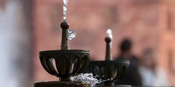 «Ջուր, հորի՞ կխշշաս… ձմռան այս ցրտին»