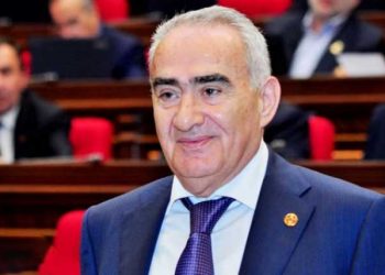 Գալուստ Սահակյանն ընկուզենի էր