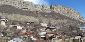 Հաղթանակած Քարին տակի անկումը