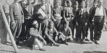 «Այդ ինչե՞ր ես խոսում, Գարո՛, դու բոլորովին փոխված ես երեւում…»