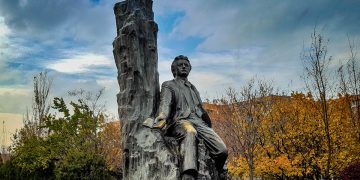 «Սամվել, երանի այս մարդու նման, դու մատյանեիր մտքերս անսահման…»