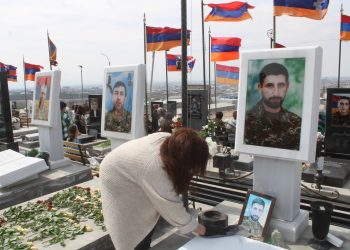 Այց անմահ հերոսներին