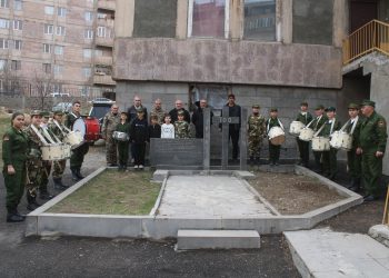 Պատանի երկրապահների հուսադրող քայլերը