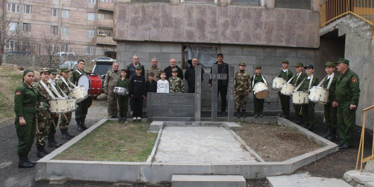 Պատանի երկրապահների հուսադրող քայլերը