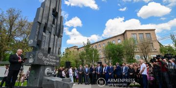 Խելքի աշեցեք…