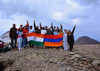 Կա՛մ հետապնդում ենք հայկական շահը, կա՛մ սնվում պատրանքով