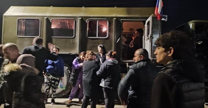 Անտեսելով գրված ու չգրված բոլոր օրենքները