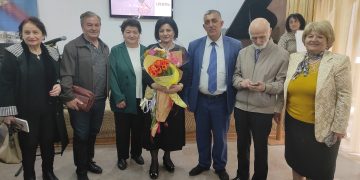 «Մի քիչ արեւ՝ մեր պաղ օրերում…»