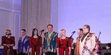 Չորս տասնամյակ հանդիսատեսի հետ