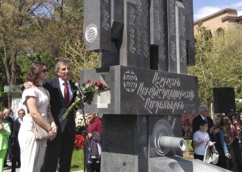 Սքանչելի է, երբ ազգը մեծարում է իր արժանավոր զավակներին