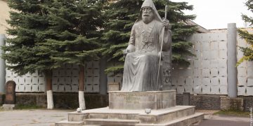 Ողջախոհ ու ազգանվեր սրբազանը