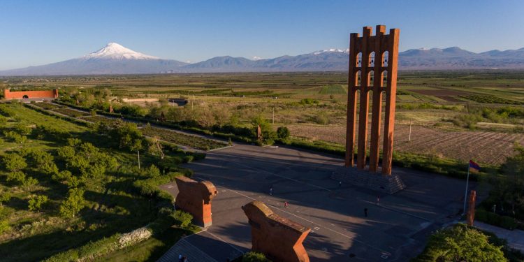 Միացյալ եւ անկախ Հայաստանի ձգտումով