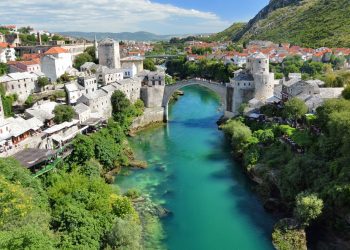 «Բաց» եւ քողարկված պայքար Բալկանների համար