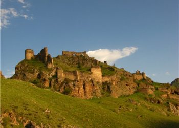 Գիտակցաբար չարիք գործածը միայն ու միայն անեծքի է արժանի