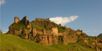 Գիտակցաբար չարիք գործածը միայն ու միայն անեծքի է արժանի